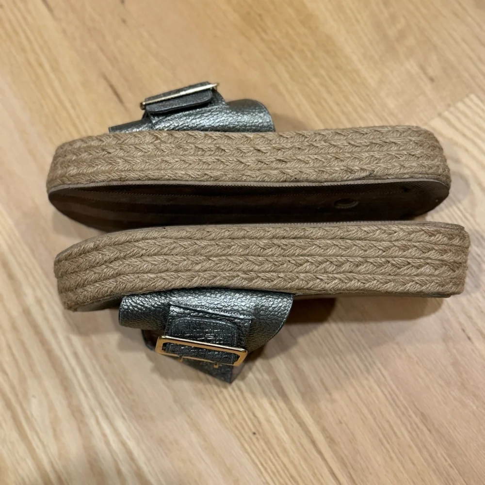 trianimi Platform size 38 / pair of silver espadrille sandals with a gold buckle